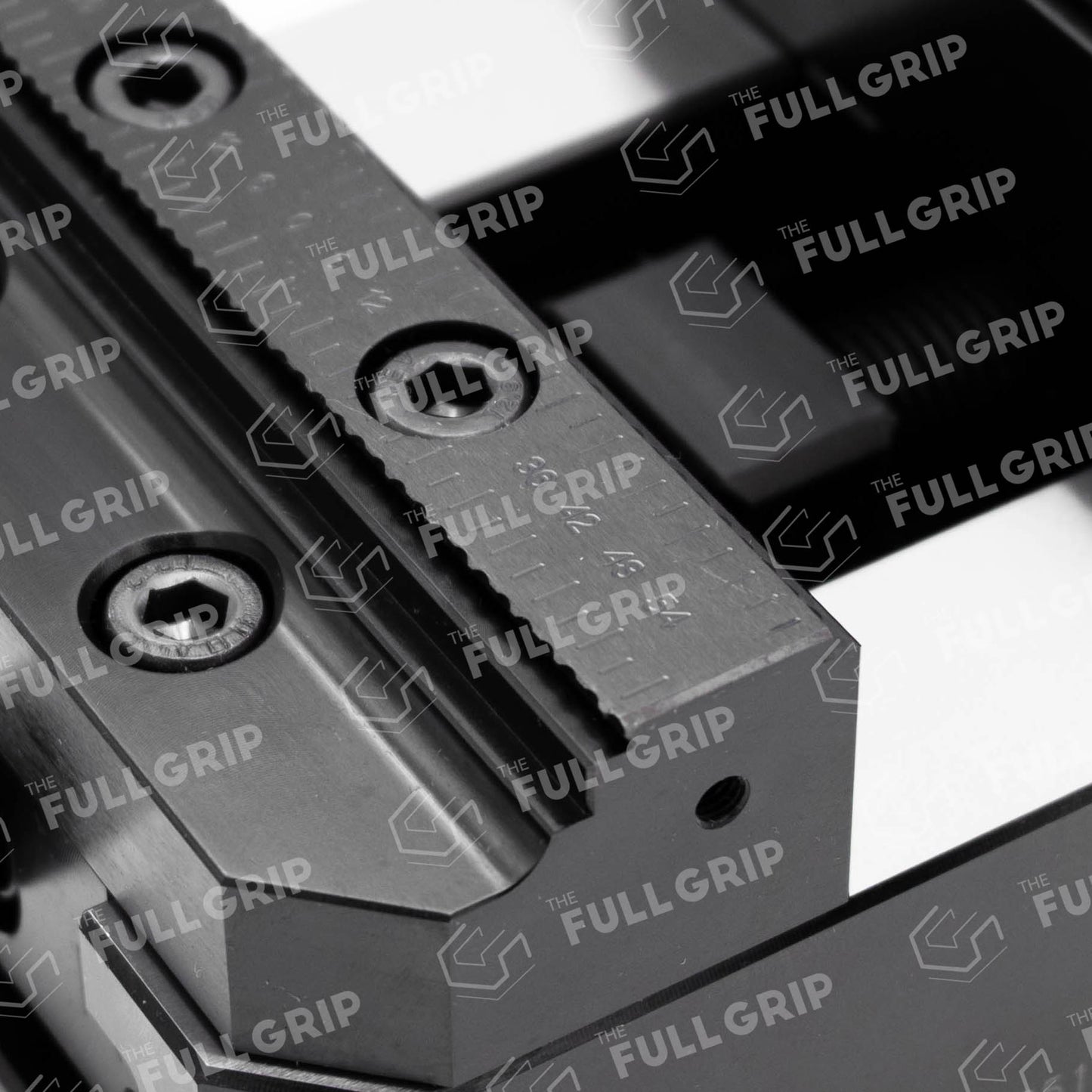 The Full Grip - Self Centering Vice - 125 x 160 - Removable Jaws